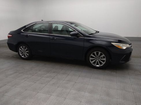 Used 2016 Toyota Camry XLE w/ Moonroof Package image 11