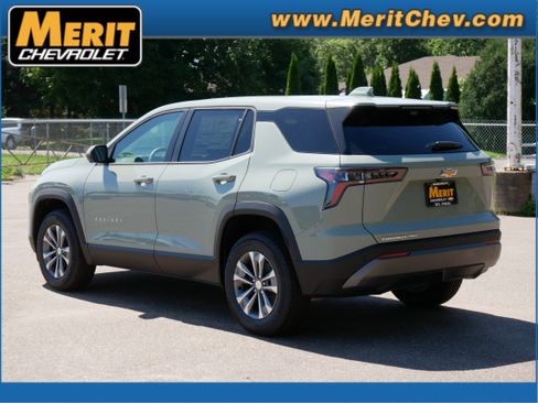 New 2026 Chevrolet Equinox LT w/ Convenience Package II image 2