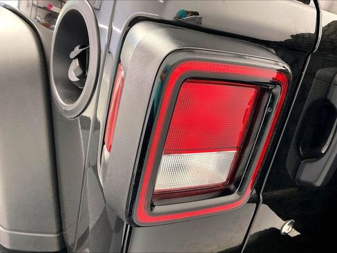 Used 2022 Jeep Wrangler Willys image 29