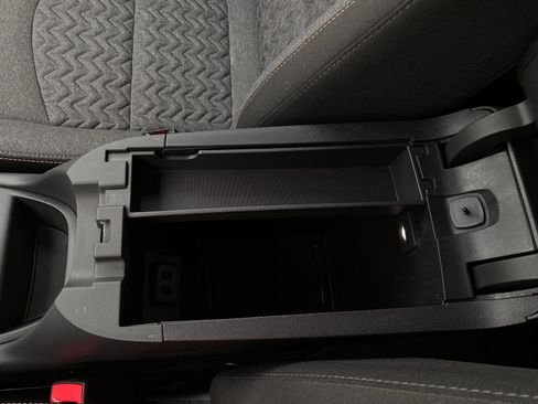 Used 2024 Chevrolet Equinox LT FWD image 18