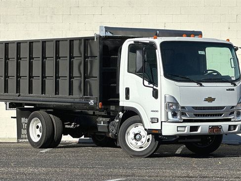 New 2024 Chevrolet Low Cab Forward image 2