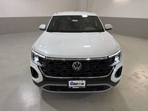 New 2026 Volkswagen Atlas Cross Sport SE AWD/4WD image 3