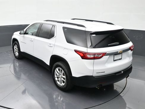Used 2020 Chevrolet Traverse LT image 14