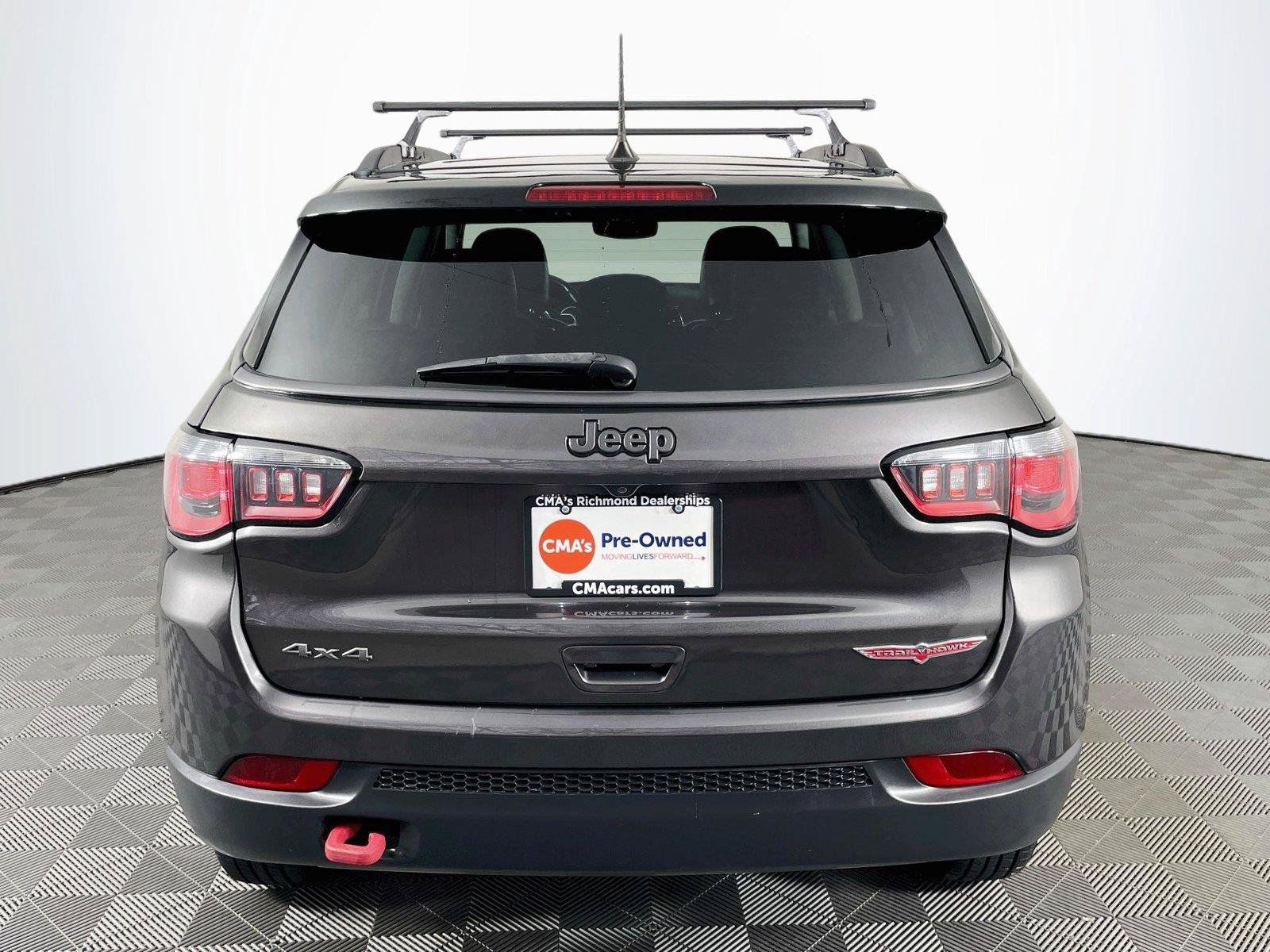 Used 2018 Jeep Compass Trailhawk w/ Cold Weather Group AWD/4WD image 7