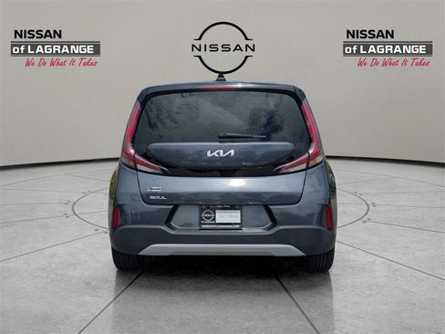Used 2023 Kia Soul LX w/ LX Technology Package image 9