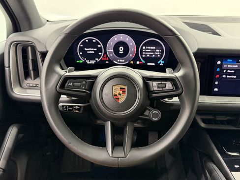 Certified 2024 Porsche Cayenne AWD/4WD image 46
