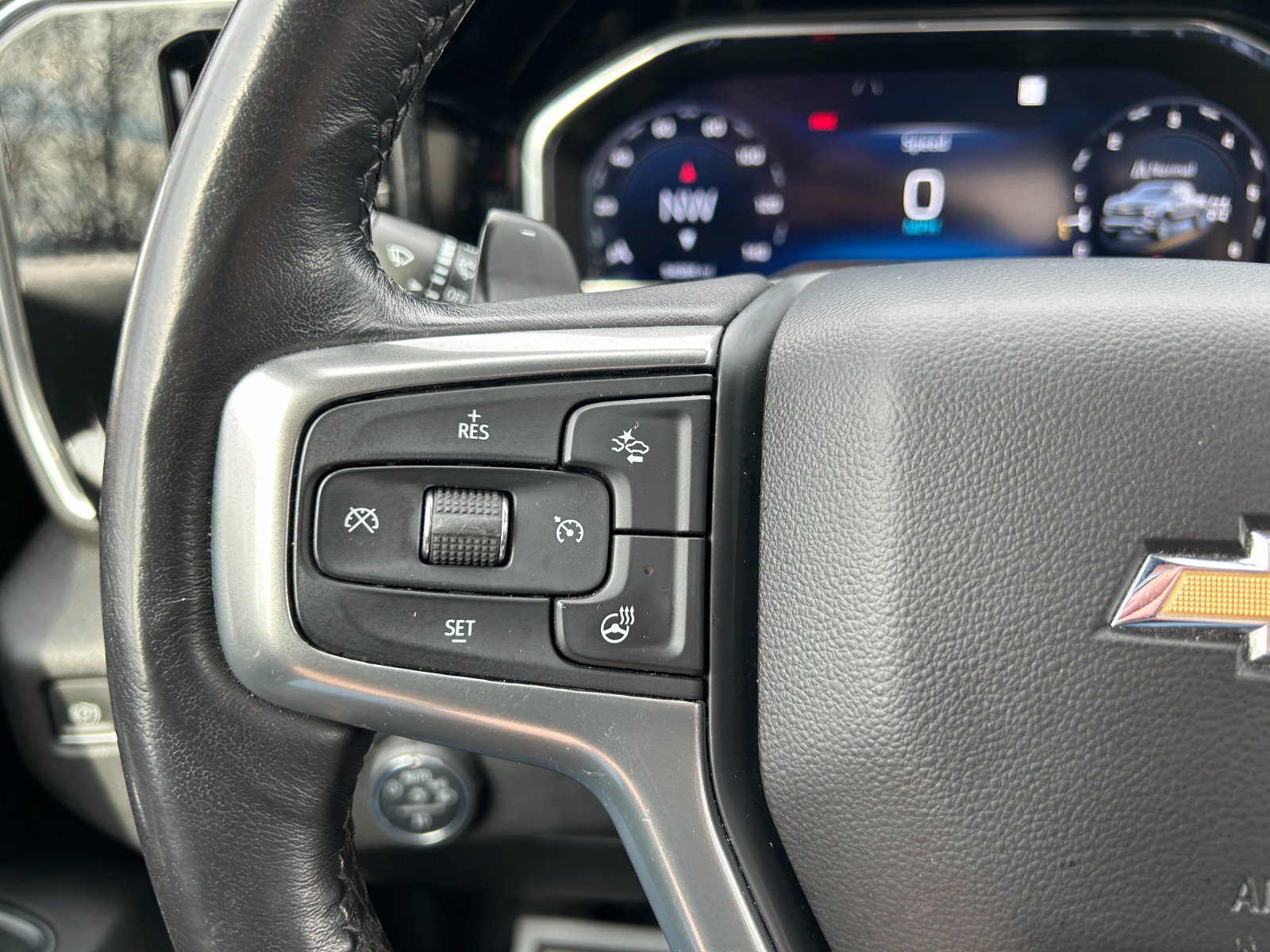 Used 2023 Chevrolet Silverado 1500 LTZ AWD/4WD image 26