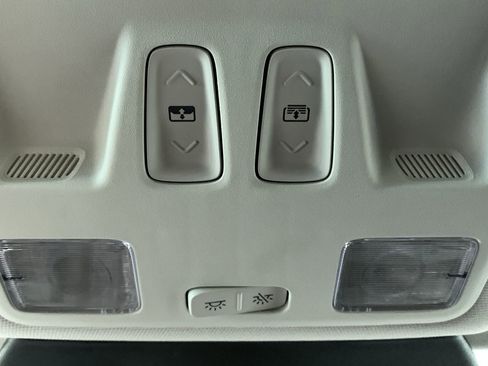 New 2025 Ford Escape SE w/ PHEV Premium Package image 34