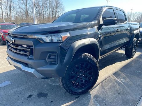 Certified 2023 Chevrolet Colorado Trail Boss w/ Advanced Trailering Package image 1