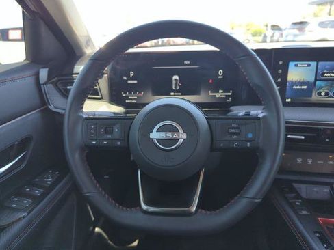 Certified 2025 Nissan Kicks SR FWD image 25