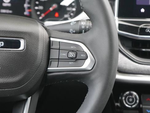 Used 2023 Jeep Compass Latitude AWD/4WD image 15