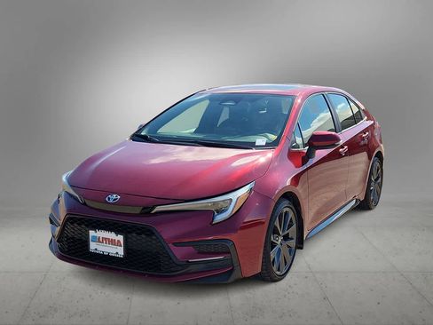 Used 2024 Toyota Corolla SE image 4