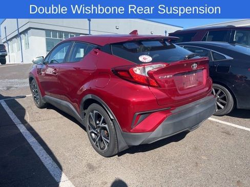 Used 2018 Toyota C-HR XLE FWD image 4