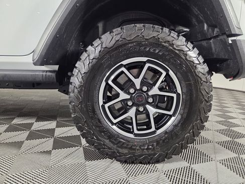 Certified 2025 Jeep Wrangler Unlimited Rubicon image 12