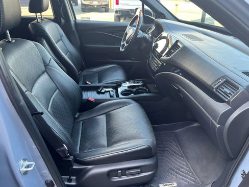 Used 2023 Honda Passport Elite image 8