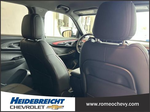 Used 2024 Chevrolet TrailBlazer RS w/ Driver Confidence Package AWD/4WD image 32