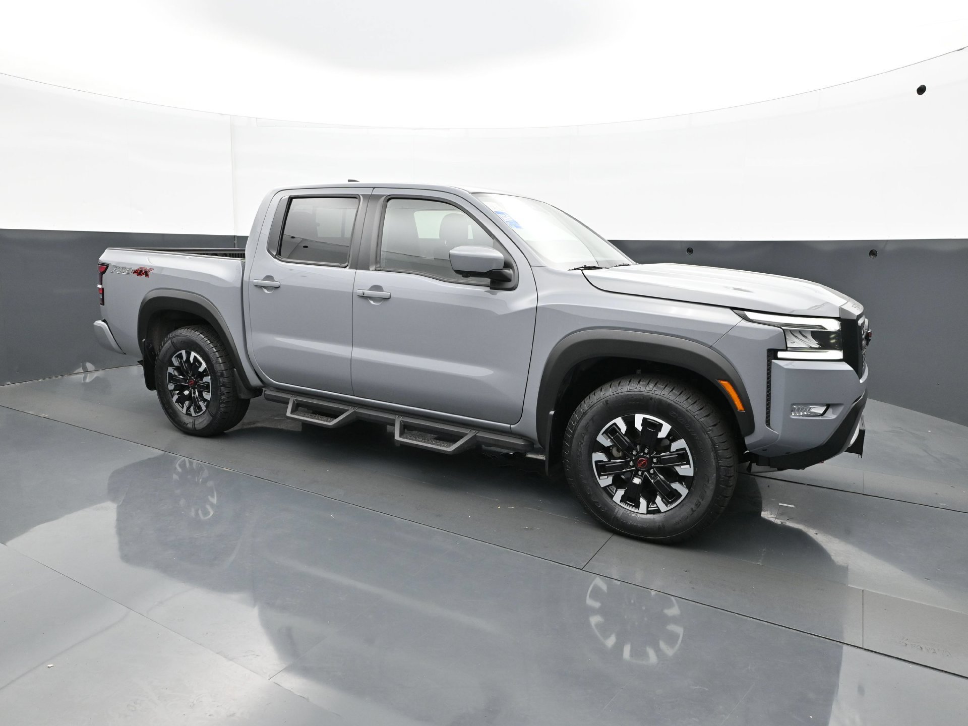 Used 2023 Nissan Frontier PRO-4X w/ Pro Convenience Package AWD/4WD image 9