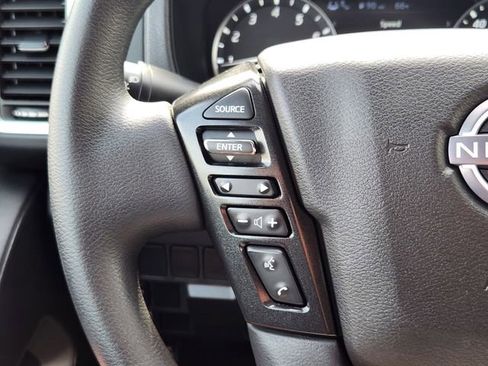 Used 2024 Nissan Frontier SV w/ Technology Package image 28