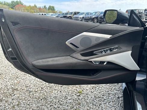 Used 2023 Chevrolet Corvette Stingray Premium Conv w/ Z51 Performance Package RWD image 15