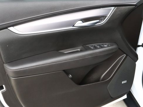 Used 2025 Cadillac XT5 Luxury w/ LPO, Floor Liner Package image 20