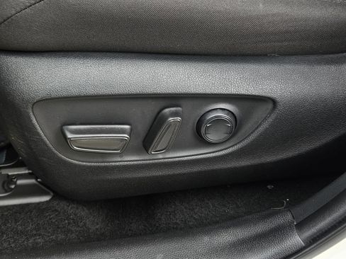 Used 2022 Toyota RAV4 XLE image 25