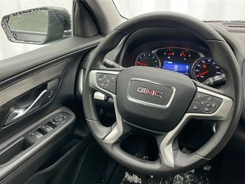 Used 2023 GMC Terrain SLE w/ Driver Convenience Package image 7