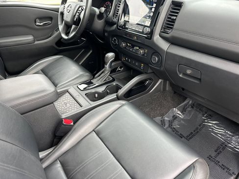 Used 2022 Nissan Frontier PRO-4X w/ Pro-4X Premium Package image 14