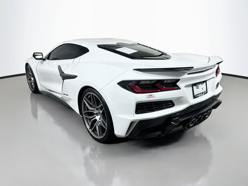 Used 2023 Chevrolet Corvette Z06 RWD image 8