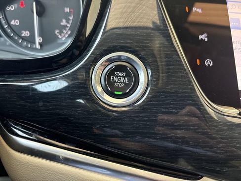 Certified 2024 Cadillac XT6 Premium Luxury w/ Technology Package FWD image 17