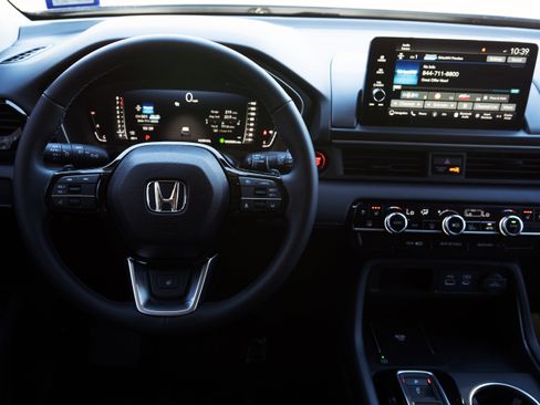 Certified 2025 Honda Pilot Elite image 20