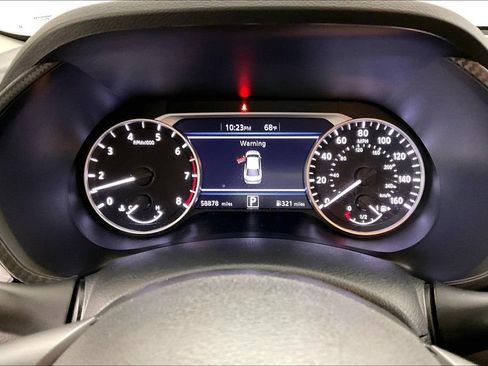 Used 2024 Nissan Sentra SV FWD image 11