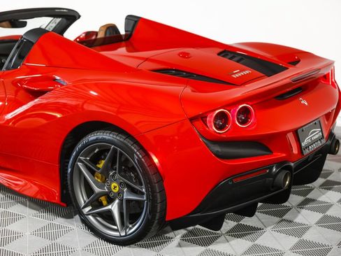 Used 2023 Ferrari F8 Tributo RWD image 20