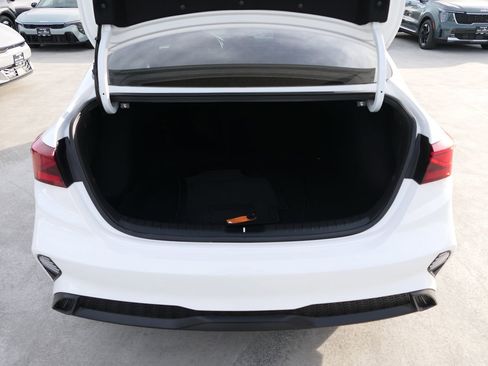 Used 2023 Kia Forte LXS w/ LXS Technology Package image 23