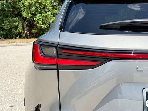 Used 2023 Lexus NX 350 AWD image 10