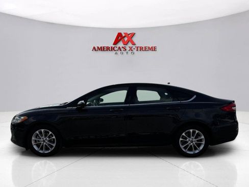 Used 2020 Ford Fusion SE image 2