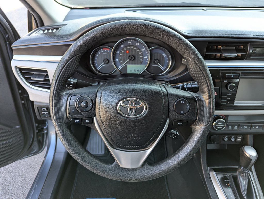 Used 2016 Toyota Corolla LE FWD image 15