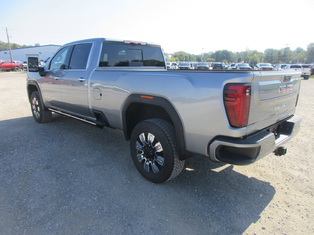 New 2026 GMC Sierra 3500 Denali w/ Denali Reserve Package AWD/4WD image 7