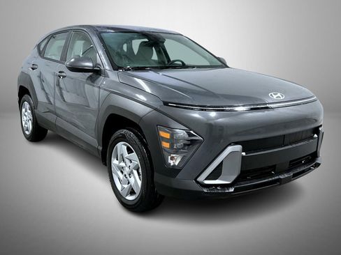 Certified 2026 Hyundai Kona SE image 3