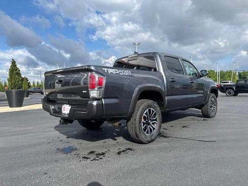 Used 2022 Toyota Tacoma TRD Sport AWD/4WD image 7
