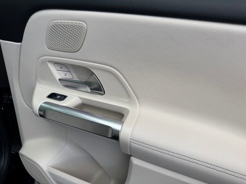 New 2026 Mercedes-Benz GLB 250 4MATIC image 20