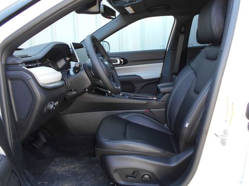 New 2026 Jeep Compass Limited AWD/4WD image 6