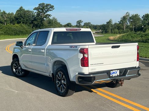Used 2023 Chevrolet Silverado 1500 LT AWD/4WD image 2