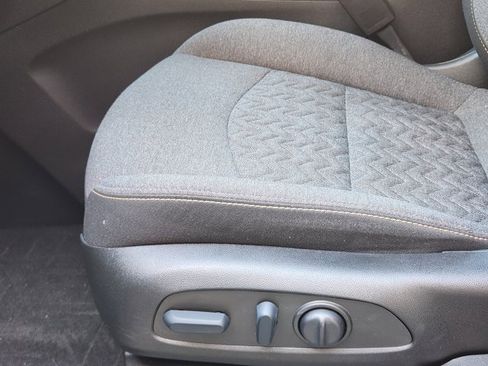 Used 2022 Chevrolet Equinox LT image 24