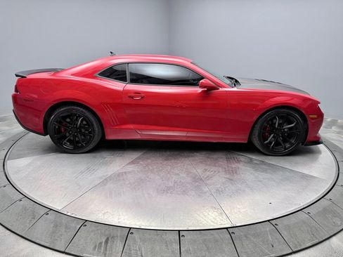 Used 2014 Chevrolet Camaro SS w/ SS Performance Package RWD image 4