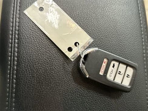 Used 2016 Honda CR-V Touring image 33