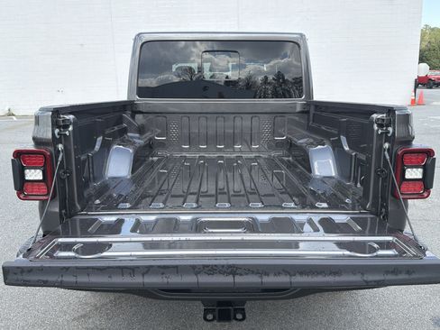 New 2026 Jeep Gladiator Rubicon image 22