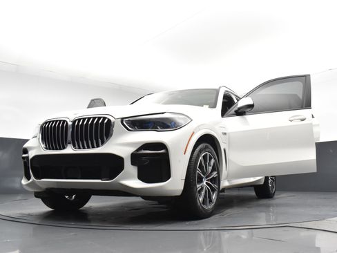 Used 2023 BMW X5 xDrive45e w/ Executive Package AWD/4WD image 29