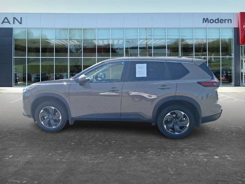 Certified 2025 Nissan Rogue SV AWD/4WD image 6