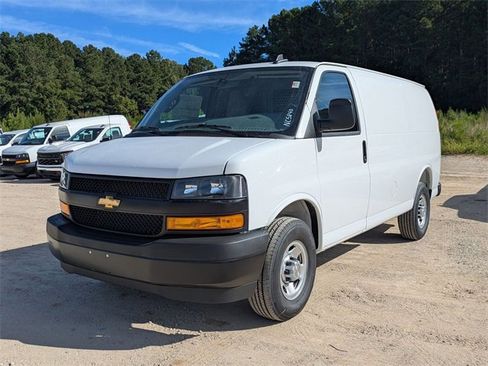 New 2025 Chevrolet Express 2500 w/ Driver Convenience Package image 5