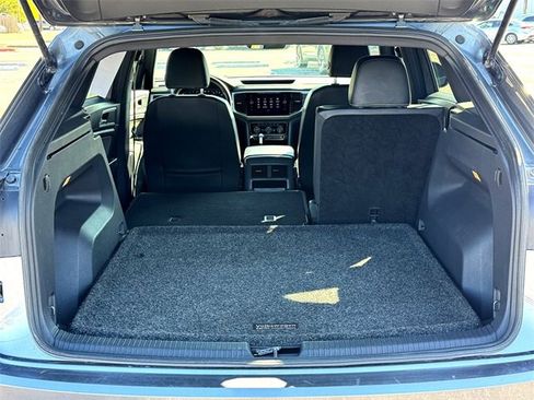 Used 2022 Volkswagen Atlas Cross Sport SE image 10